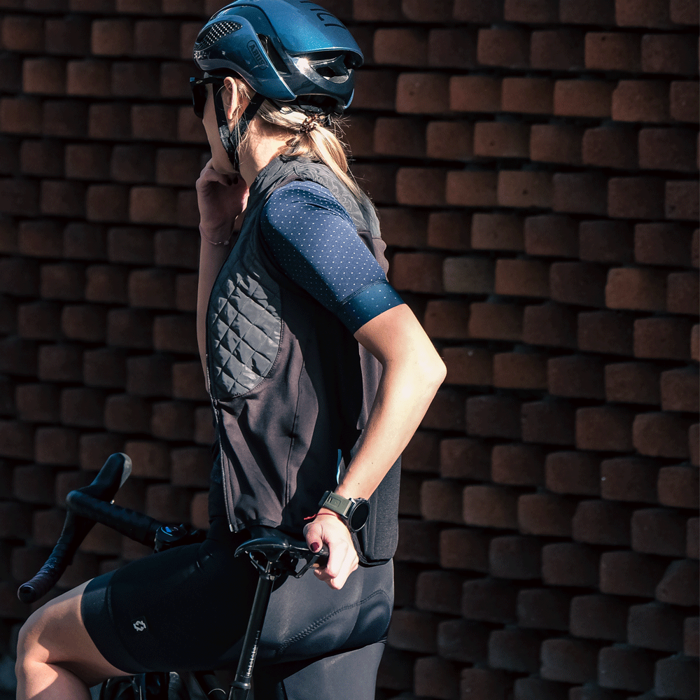 IRIDESCENT DIAMOND VEST-W